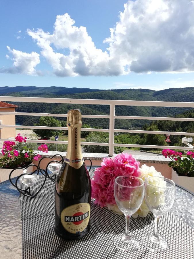 Lovely Apartment Branko Rabac With Balcony And Parking 外观 照片