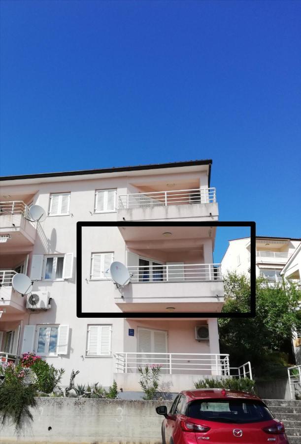 Lovely Apartment Branko Rabac With Balcony And Parking 外观 照片
